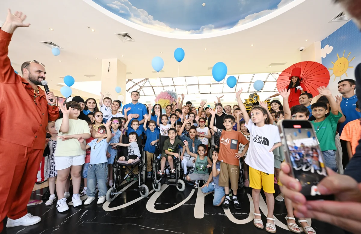 First Vice-President Mehriban Aliyeva attends celebration organized for children by Heydar Aliyev Foundation