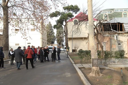 Foreign journalists visit sites of rocket attacks in Ganja
