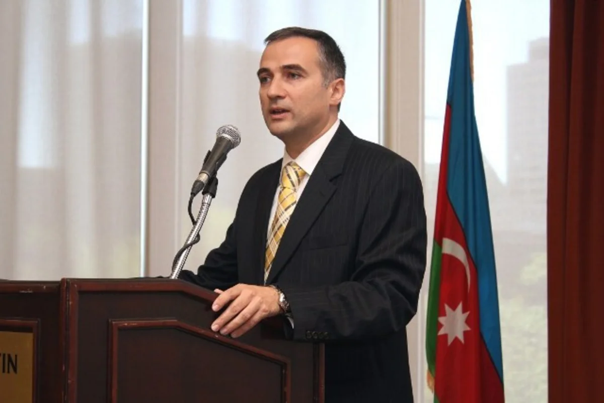 Azərbaycanın Çexiyadakı səfiri etimadnaməsini bu ölkənin prezidentinə təqdim edib