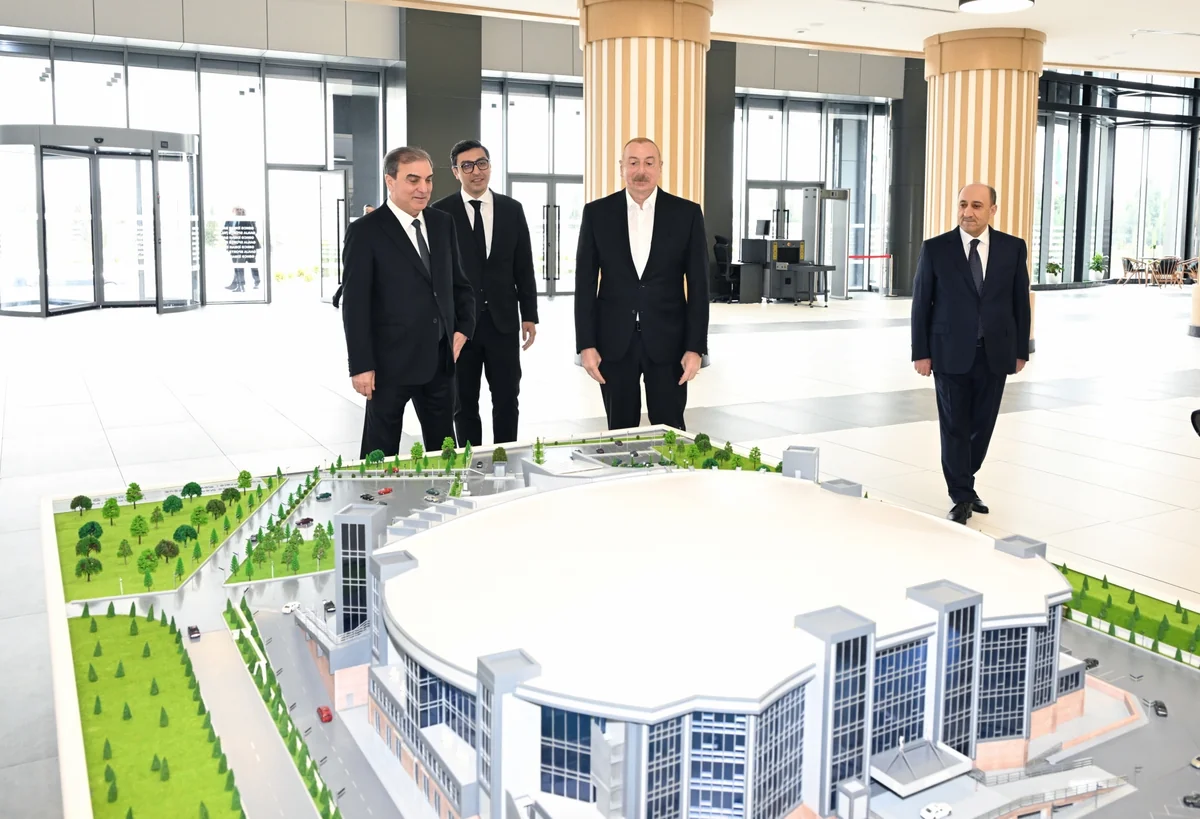 Prezident Gəncə İdman Sarayının açılışında iştirak edib - YENİLƏNİB