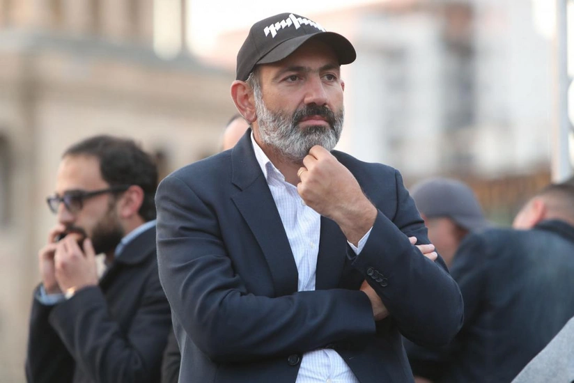 Rusiyalı ekspert: Nikol Paşinyan üçüncü qüvvələrin əlində oyuncaqdır