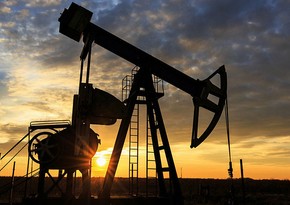Нефть подешевела на ожиданиях по восстановлению предложения на рынке