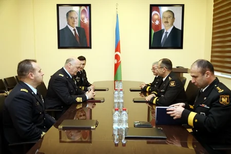 ​NATO nümayəndə heyəti hərbi hissələrdə olub