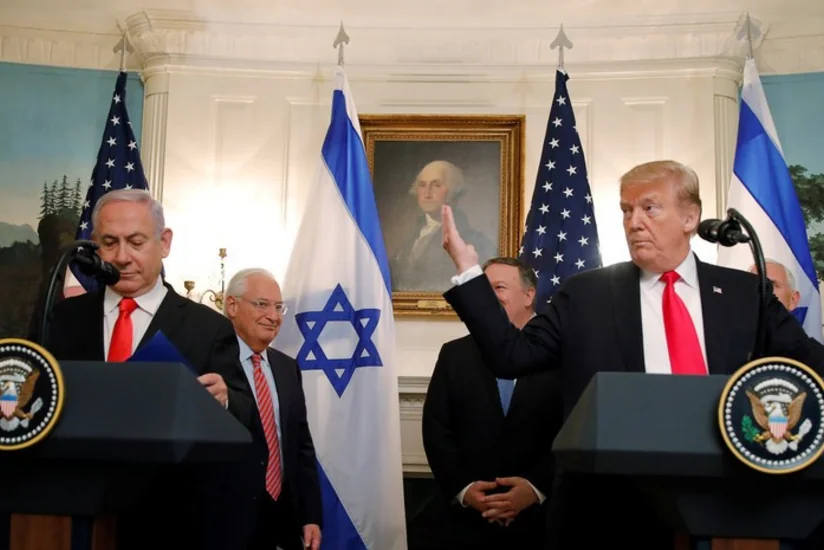 Tramp İsrailin Colan üzərindəki suverenliyini tanıyan sənədə imza atıb