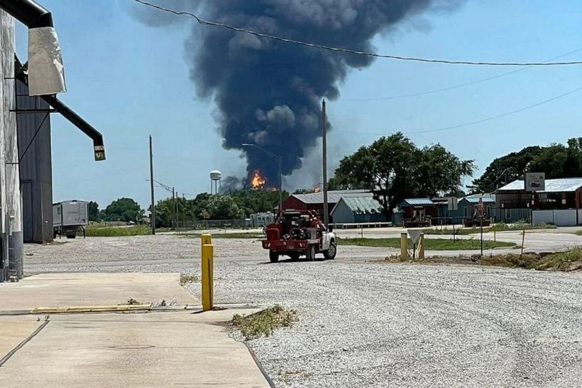 Explosion occurs at natural gas plant in US