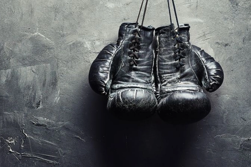 Nokaut sonrası xəstəxanaya yerləşdirilən boksçu vəfat edib