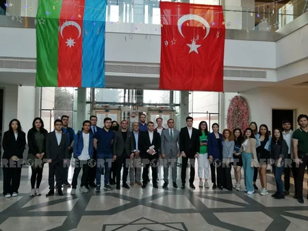 Fərid Cəfərli Türkiyədəki azərbaycanlı tələbə və gənc fəallarla görüşüb