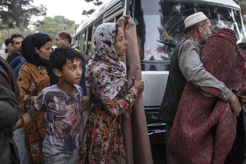 Генсек ООН призвал все страны принимать беженцев из Афганистана