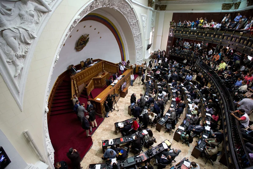 Верховный суд Венесуэлы взял на себя полномочия парламента
