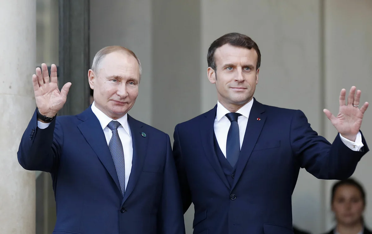 Macron, Putin discuss Ukraine over phone