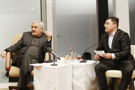 SOCAR prezidenti neftçi gənclərlə görüşüb