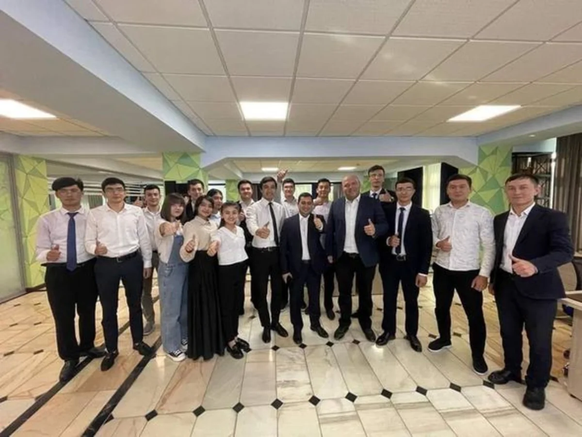 “İslahatçı Gənclər” Özbəkistanda çoxsaylı görüşlər keçirib