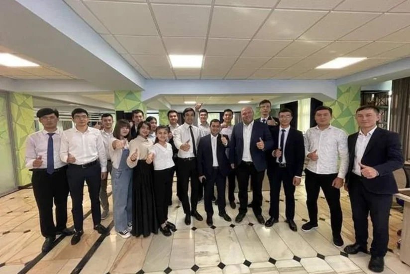 “İslahatçı Gənclər” Özbəkistanda çoxsaylı görüşlər keçirib