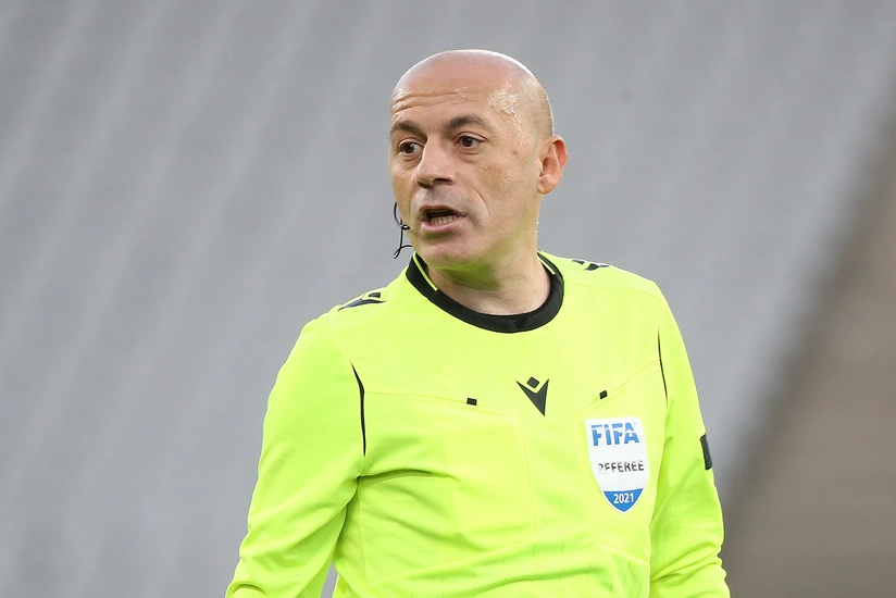 Cüneyt Çakır Türkiyə Super Liqasından kənarlaşdırılıb