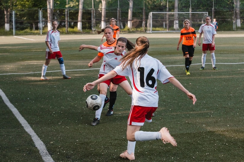Qadın futbolçular arasında amansız dava