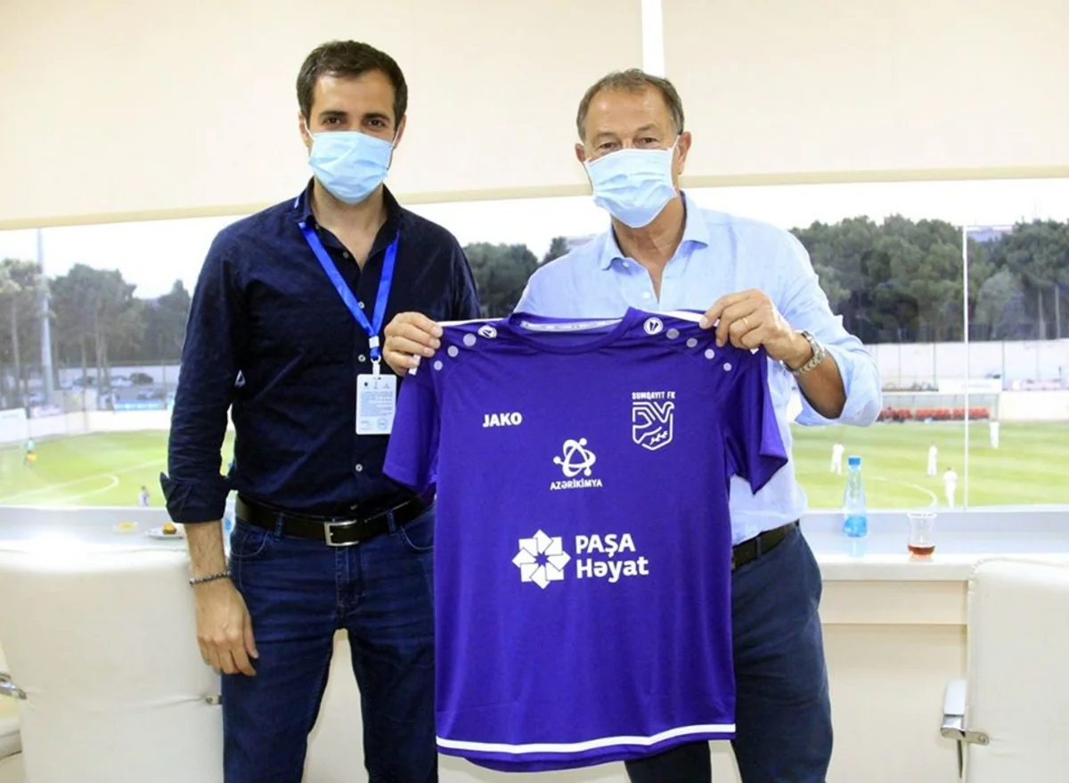 Millimizin baş məşqçisi klub prezidenti ilə görüşdü