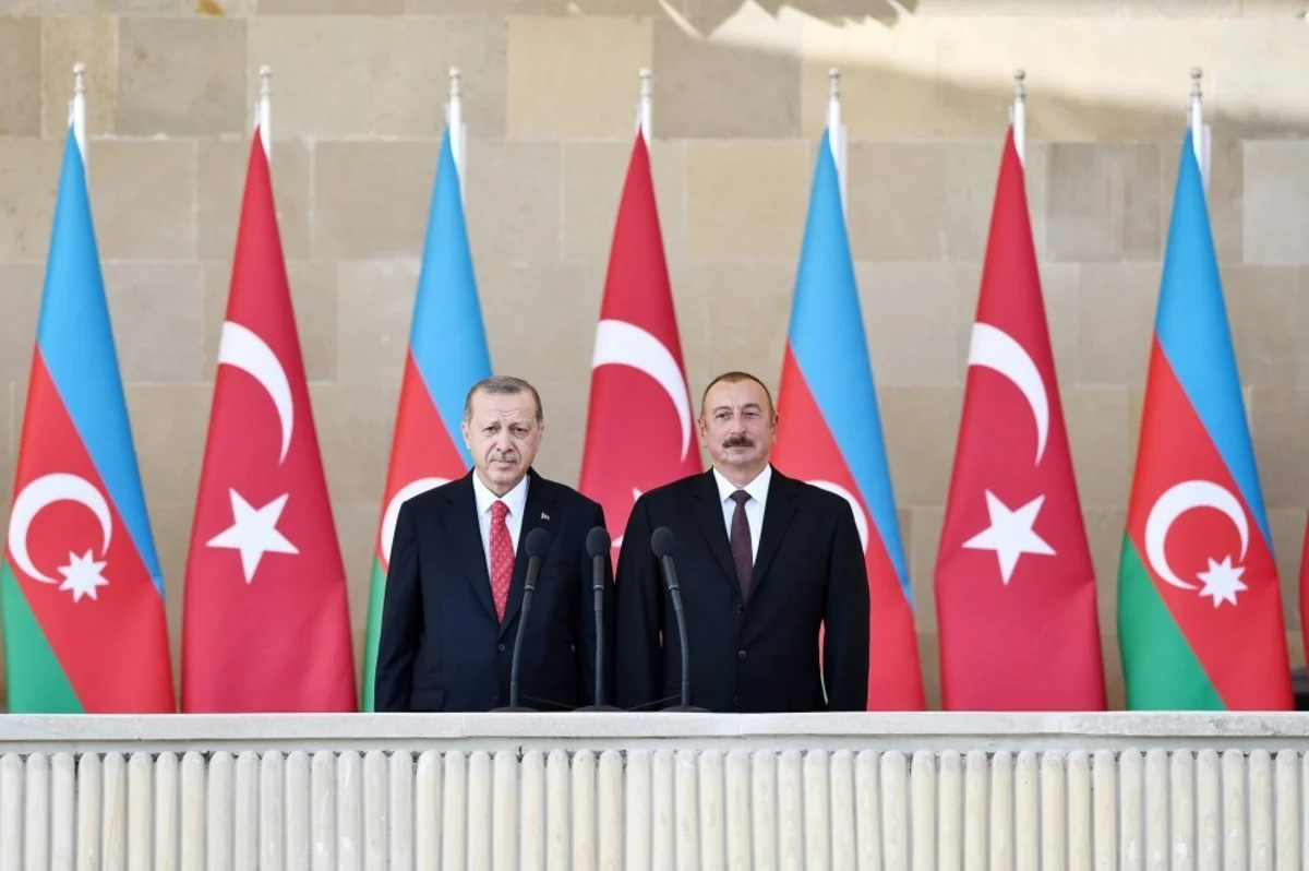 Bakının işğaldan azad edilməsinin 100 illiyinə həsr olunan parad başa çatıb - YENİLƏNİB-4