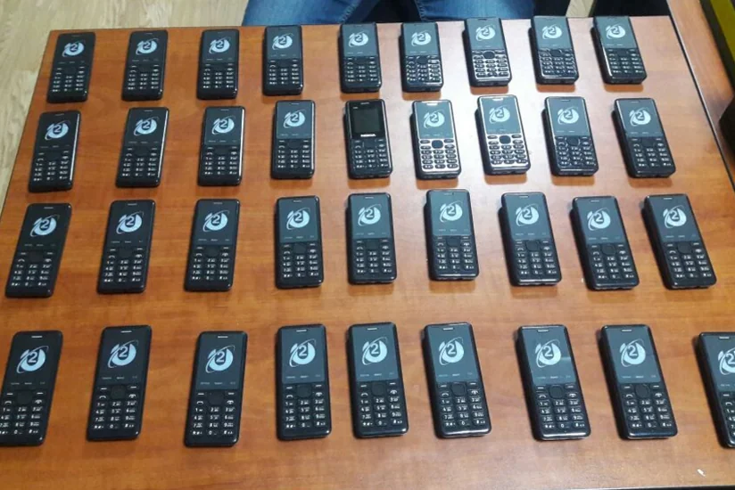 Azərbaycan gömrükçüləri 36 ədəd mobil telefon müsadirə edib