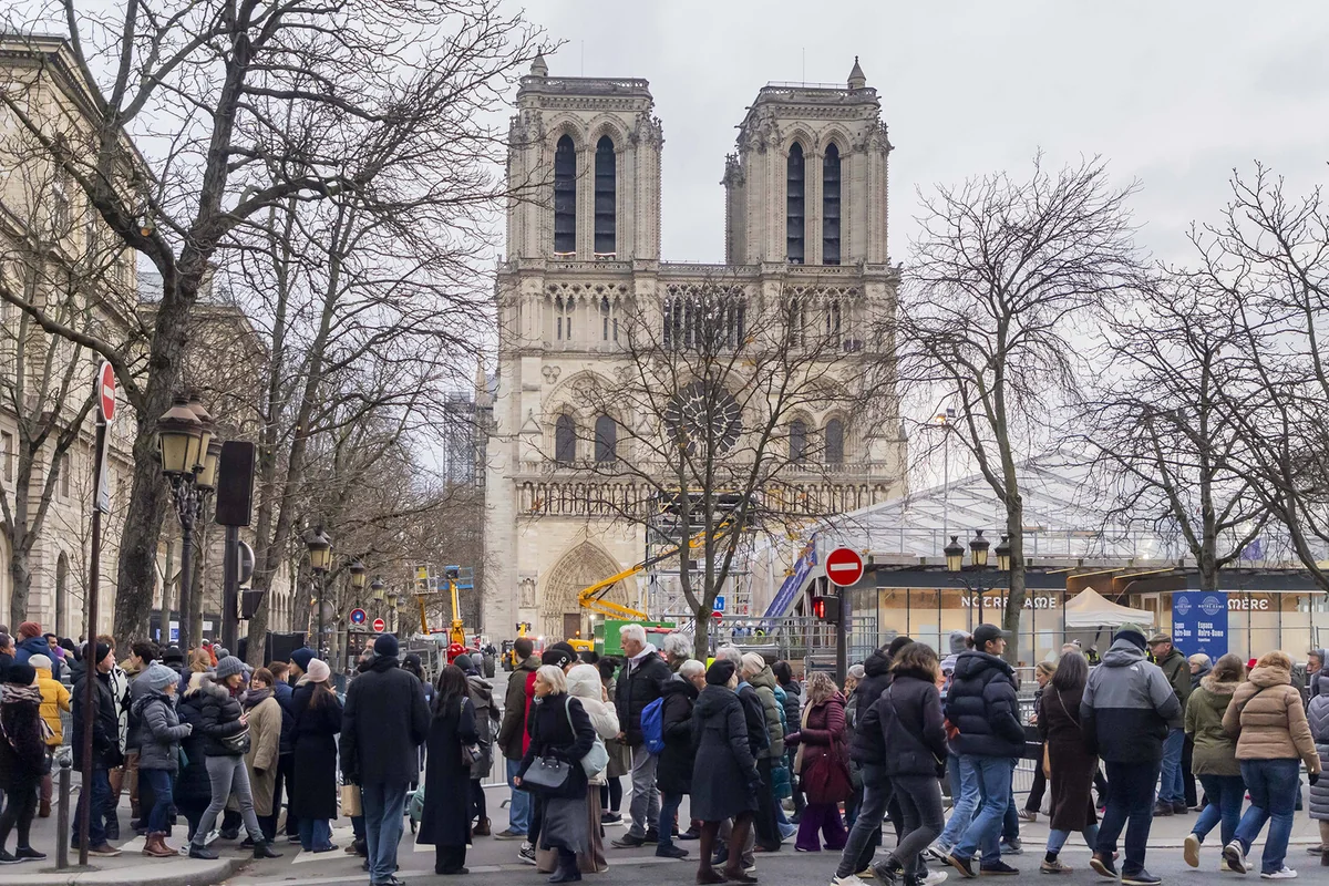 Carcinogenic lead used in Notre Dame Cathedral restoration