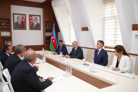 Dövlət Şəhərsalma və Arxitektura Komitəsinin sədri Şəmkirdə vətəndaşları qəbul edib