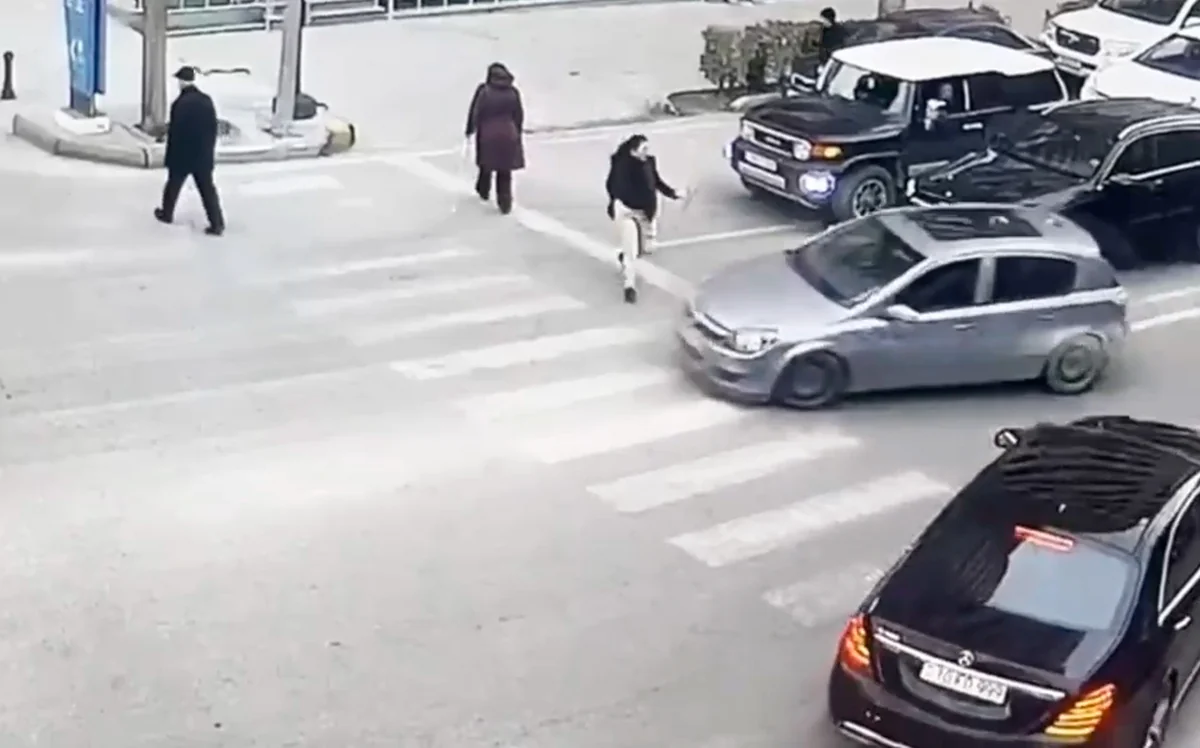 Bakıda narkotik vasitənin təsiri altında 10-dan çox avtomobilə ziyan vuran sürücü həbs edilib