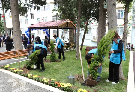 Bakıda növbəti abad həyət istifadəyə verilib