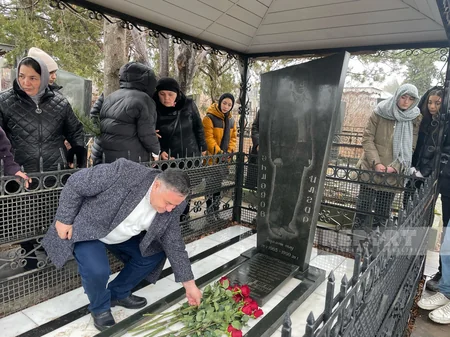 Gürcüstanda 20 Yanvar şəhidinin məzarı ziyarət olunub
