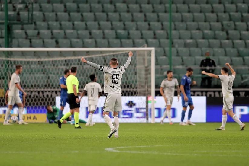 Qarabağın rəqibi UEFA-ya 30 oyunçu sifariş etdi