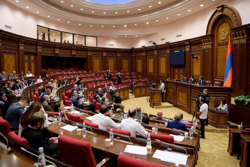 В парламенте Армении вновь произошла перепалка между депутатами