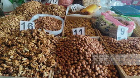 Azərbaycanda qərzəkli meyvələr ucuzlaşıb