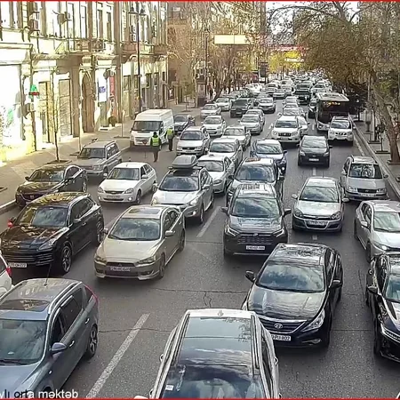 Bakının bir sıra yollarında tıxac var - SİYAHI