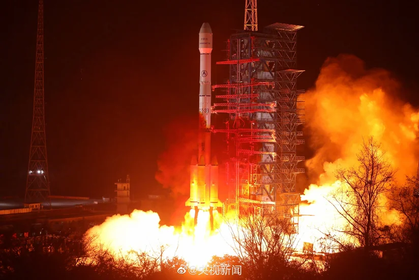 Китай успешно запустил телекоммуникационный спутник ChinaSat-26