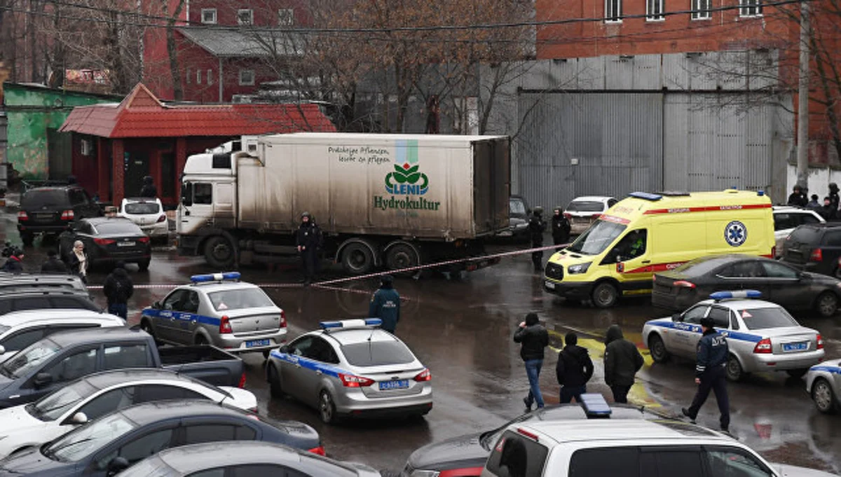 В Москве объявлен план по задержанию мужчины, открывшего стрельбу на кондитерской фабрике