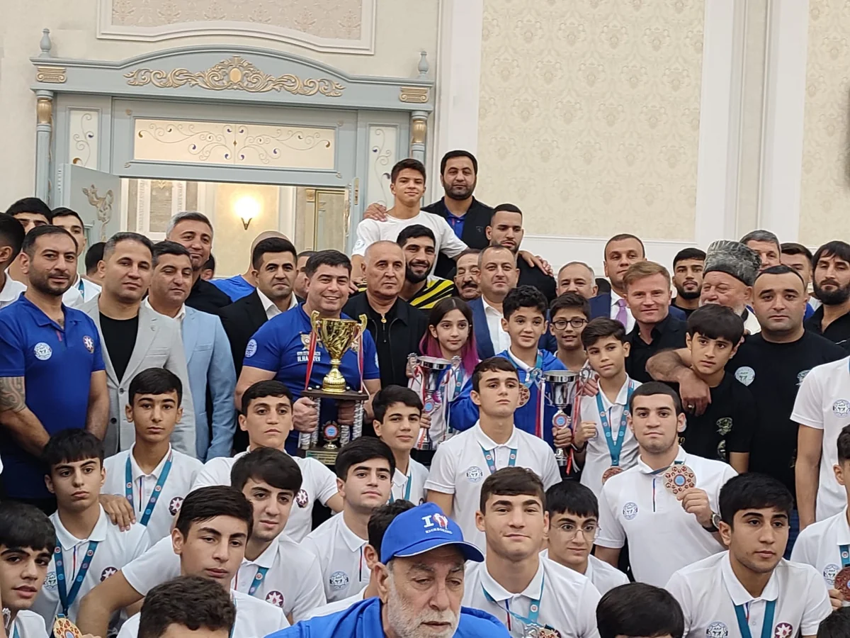 Vitse-spiker Avropa birinciliyində uğurlu çıxış edən Azərbaycan kikboksçularını təbrik edib