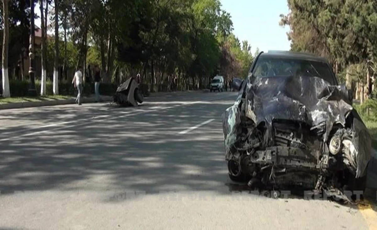 Yevlaxda avtomobil qəzası olub, ölən və xəsarət alan var