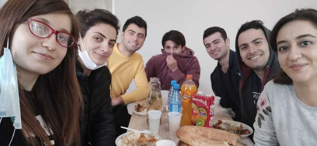 Daha bir qrup tələbə xaricdən Bakıya gətirildi