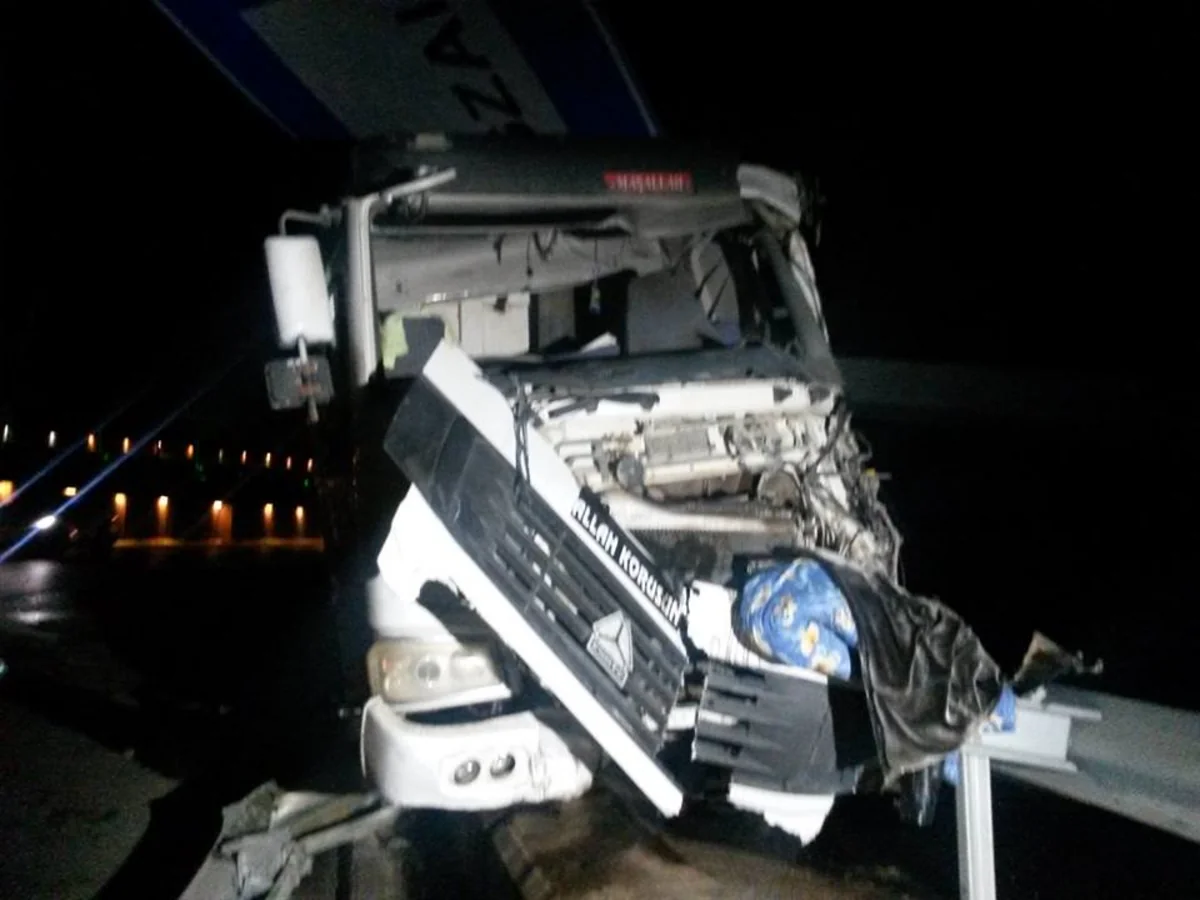 ​Bakıda bir nəfərin ağır yaralanması ilə nəticələnən qəza baş verib - FOTOLAR