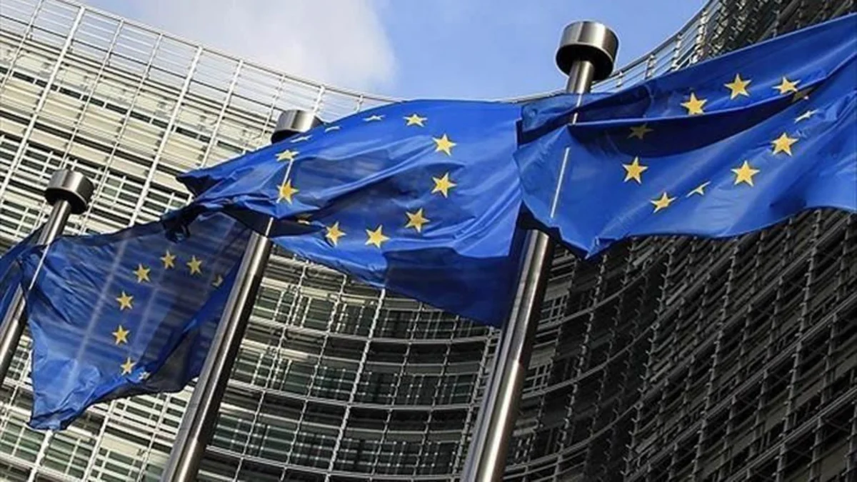 Главы МИД ЕС 13 декабря в Брюсселе обсудят ситуацию в Украине