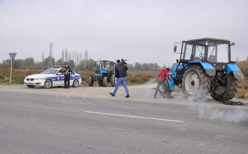 Ucar sakini traktorla yolun kənarı ilə gedən həmkəndlisini vuraraq öldürüb