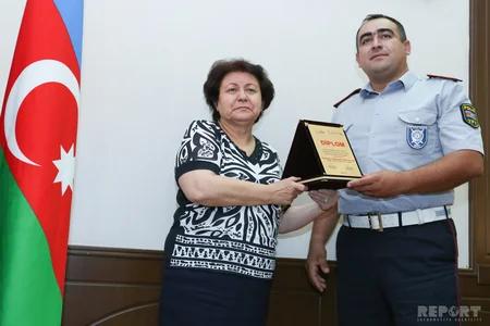 Xidmətdə fərqlənən yol polisləri mükafatlandırılıb - SİYAHI
