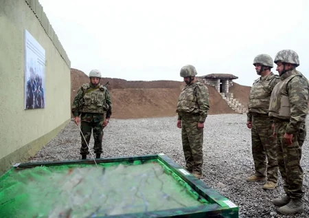 Министр обороны Азербайджана высоко оценил боевой дух и уровень морально-психологической подготовки военнослужащих