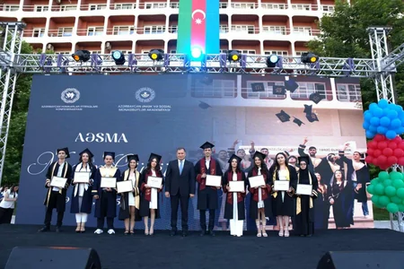 Azərbaycan Əmək və Sosial Münasibətlər Akademiyasında “Məzun günü” keçirilib