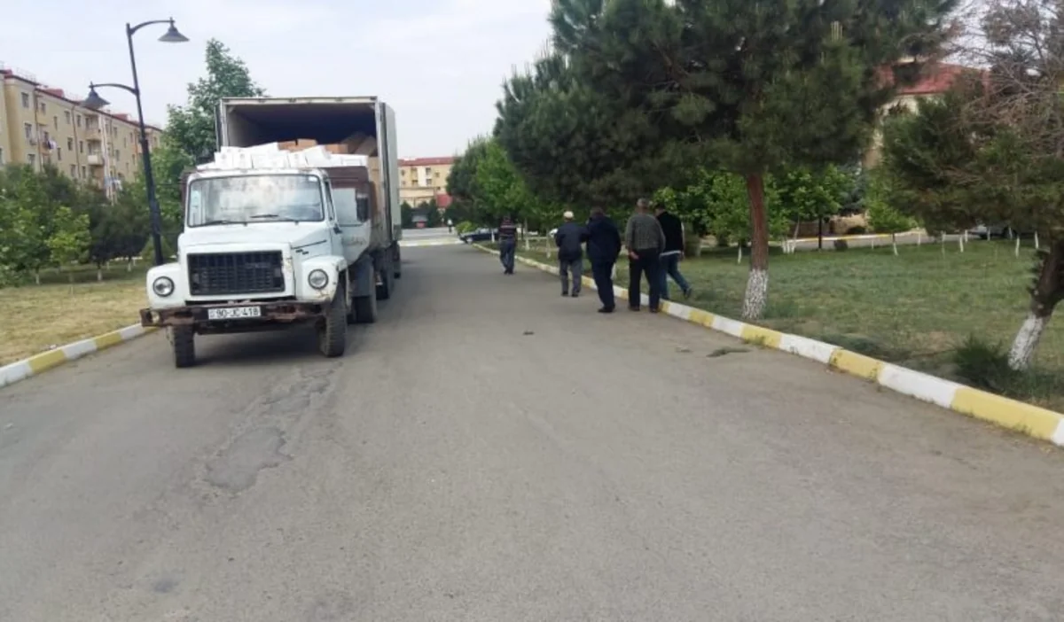 Azərbaycan dənizçiləri məcburi köçkün ailələrinə bayram sovqatı çatdırıb