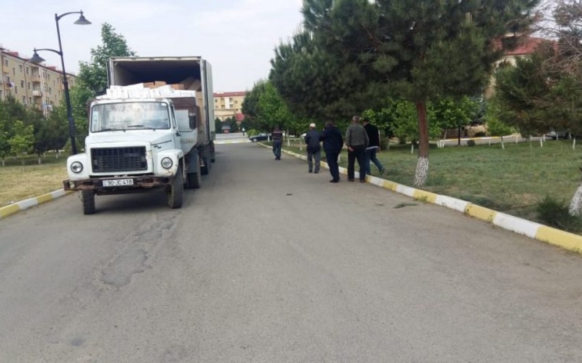 Azərbaycan dənizçiləri məcburi köçkün ailələrinə bayram sovqatı çatdırıb