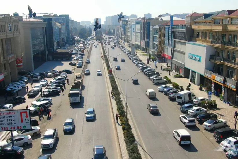 Bakının Əhməd Rəcəbli küçəsi təmir olunur