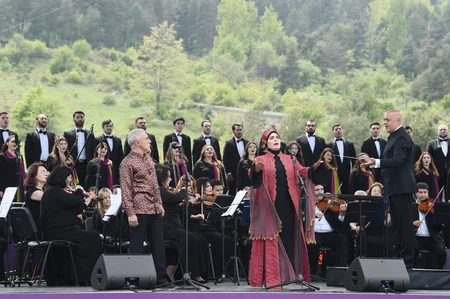 Şuşada “Xarıbülbül” musiqi festivalı başa çatıb - YENİLƏNİB - 2