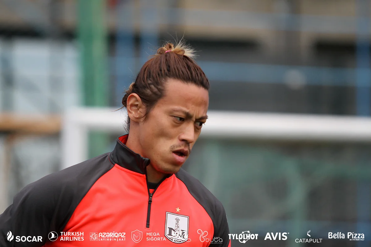 Keysuke Honda: Neftçinin çempionluq üçün böyük şansı var