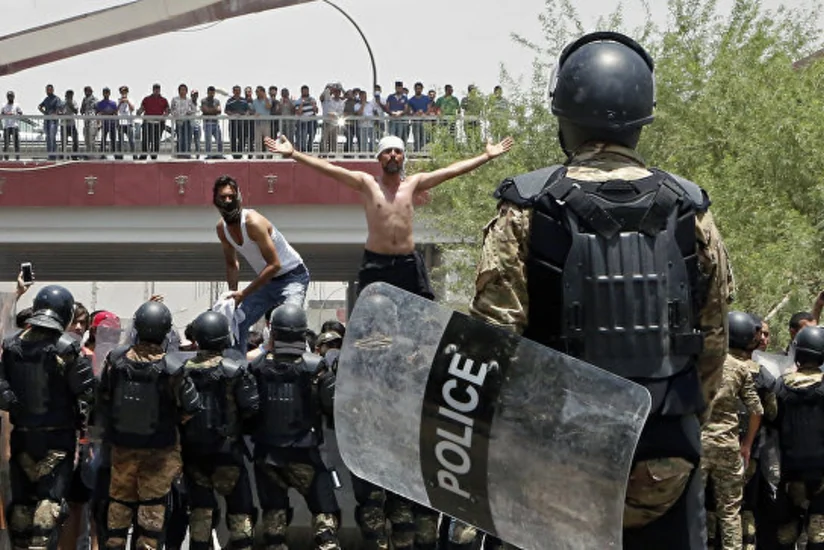 Press: Unknown gunmen shot 50 protesters in Baghdad