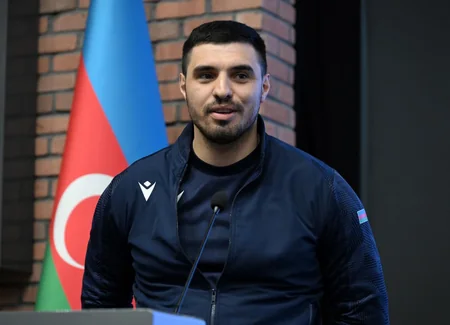 Nazir ötən ay beynəlxalq yarışlarda uğur qazanan idmançılarla görüşüb