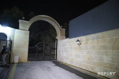 Bakıda şadlıq sarayında müğənni İzzət Bağırova görə dava olub: xəsarət alanlar var - FOTO - VİDEO